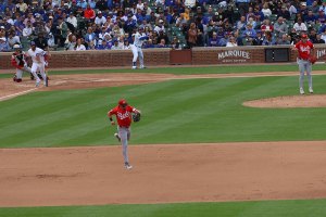 Reds first baseman finishes making catch