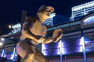 Ryne Sandberg statue with Wrigley Field in background