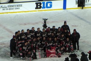 Ohio State team takes photos after victory