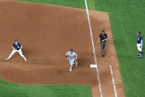 First baseman gets into position