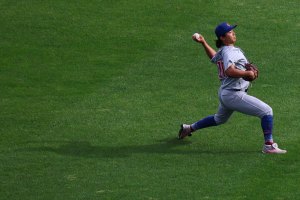 Shota Imanaga shadow behind pitch